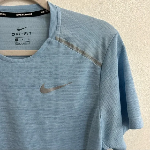 4/$10 Nike Dri Fit men's athletic shirt - Picture 3 of 4